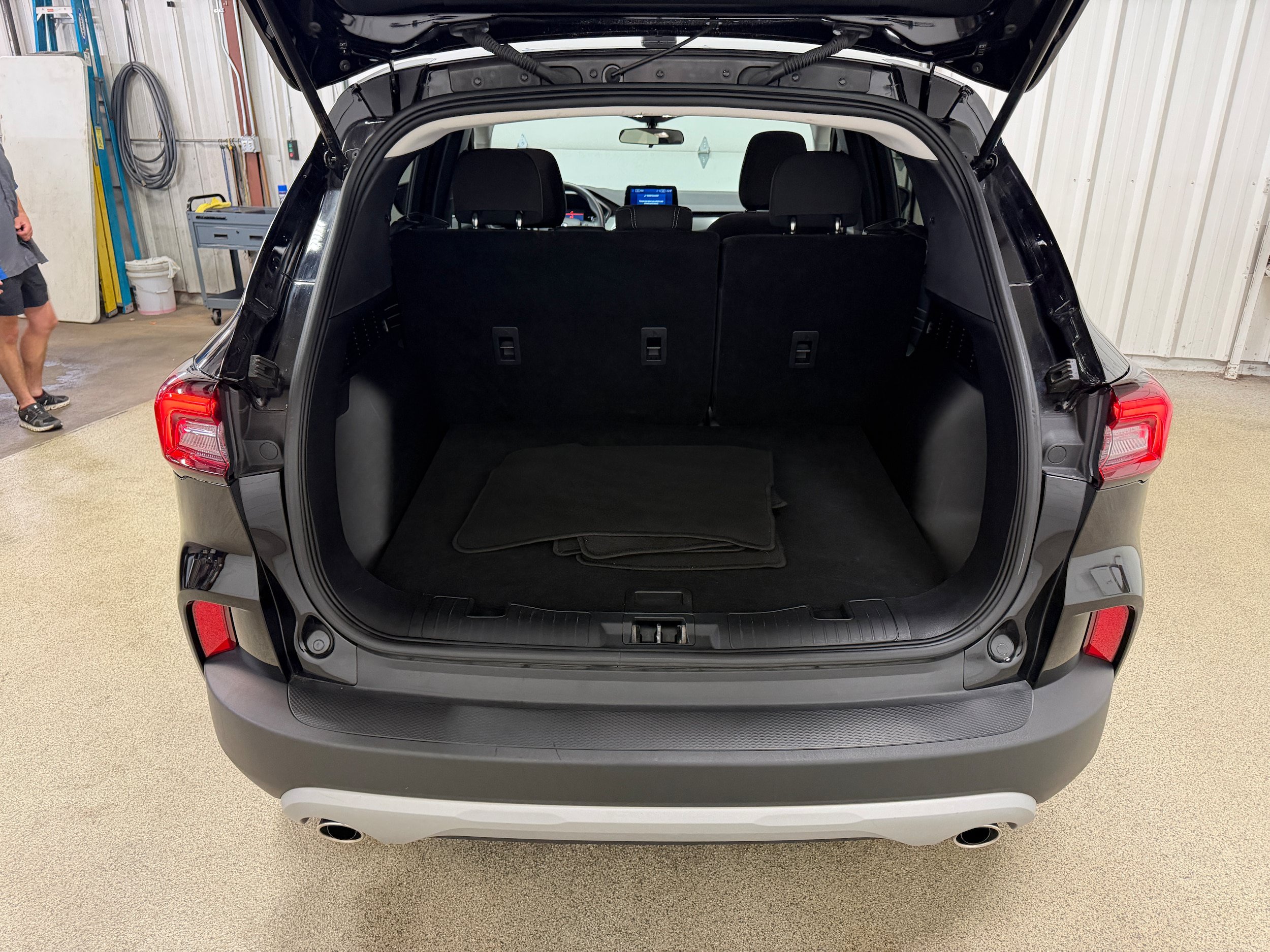 Certified 2025 Ford Escape Active AWD/4WD image 31