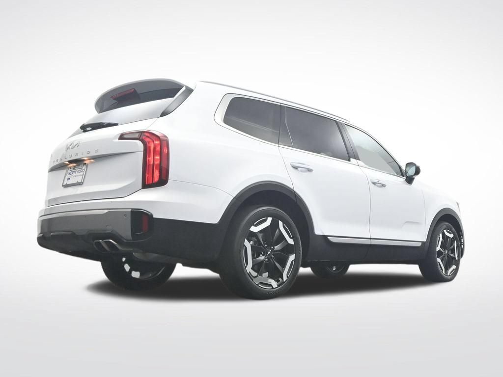 Used 2025 Kia Telluride S FWD image 44