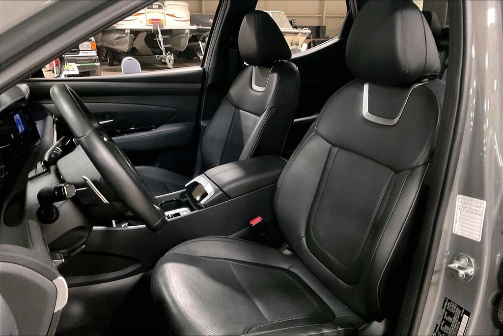 Used 2025 Hyundai Santa Cruz Limited image 24