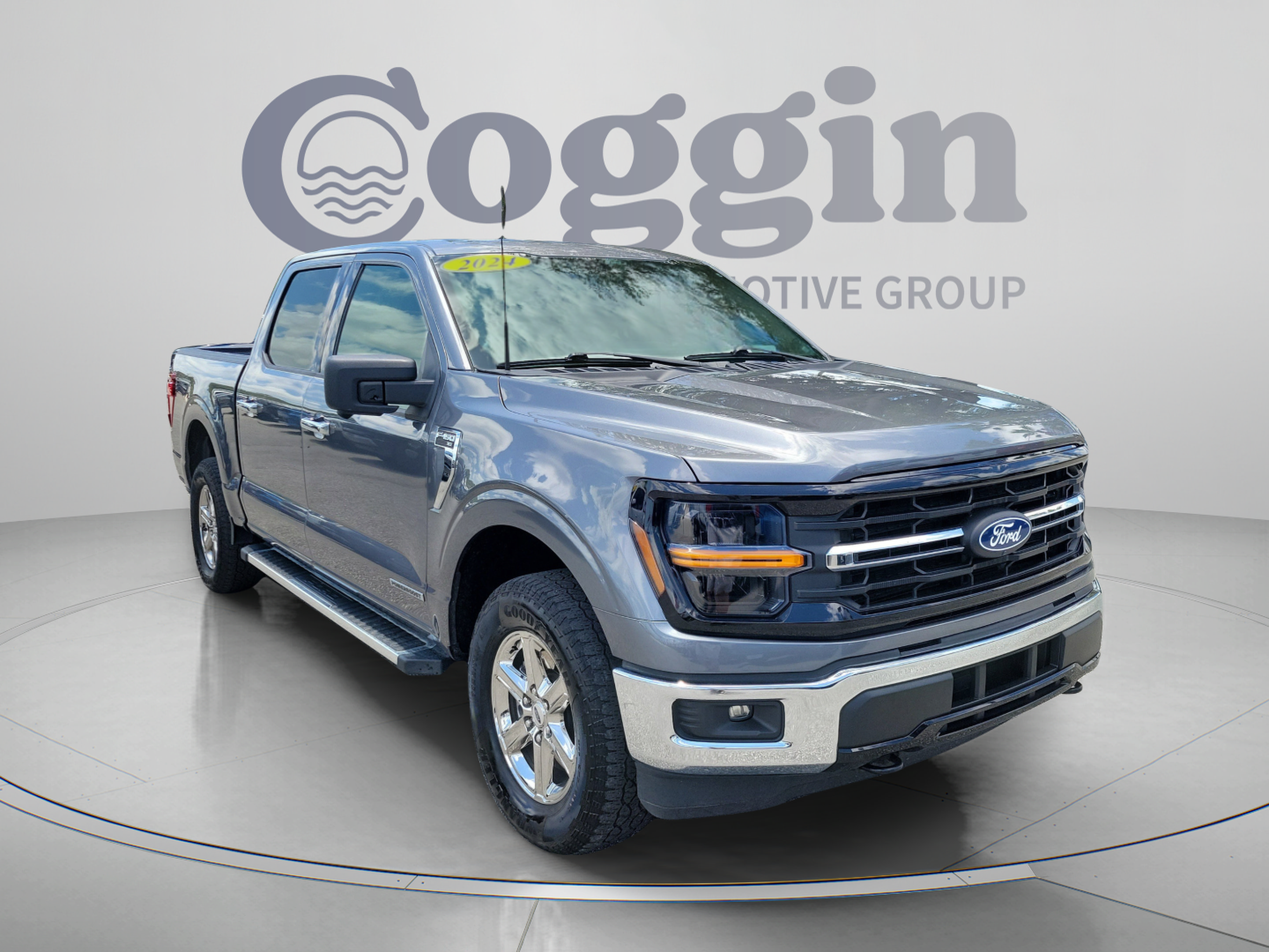 Certified 2024 Ford F150 XLT w/ Mobile Office Package AWD/4WD image 4