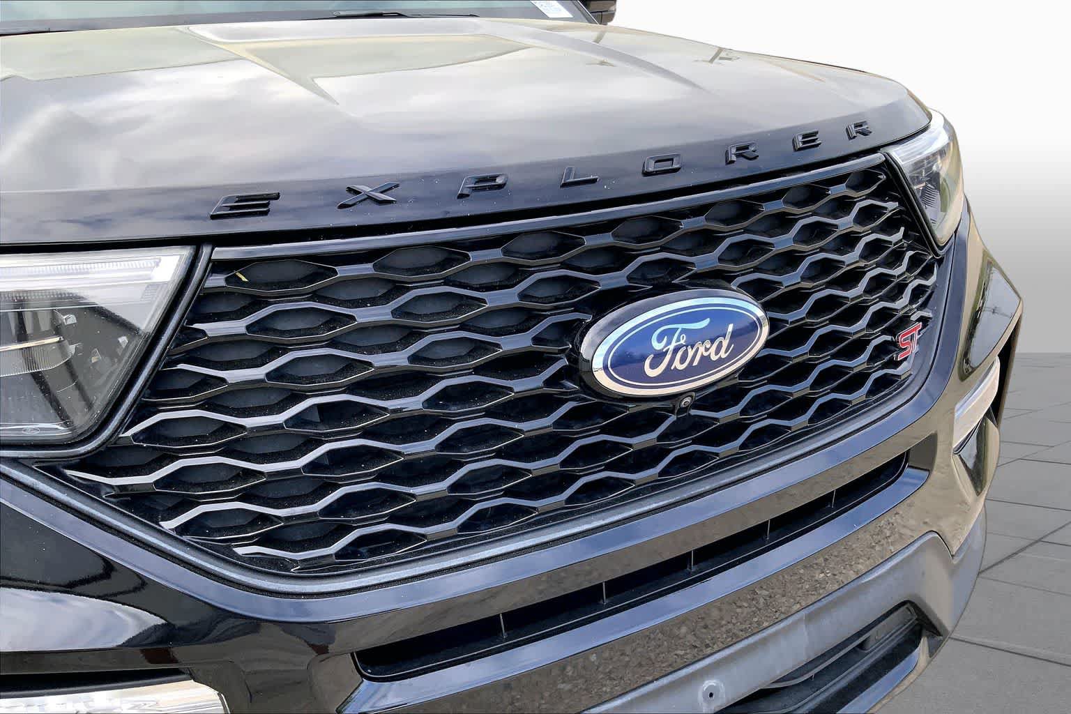 Certified 2021 Ford Explorer ST w/ Equipment Group 401A AWD/4WD image 29