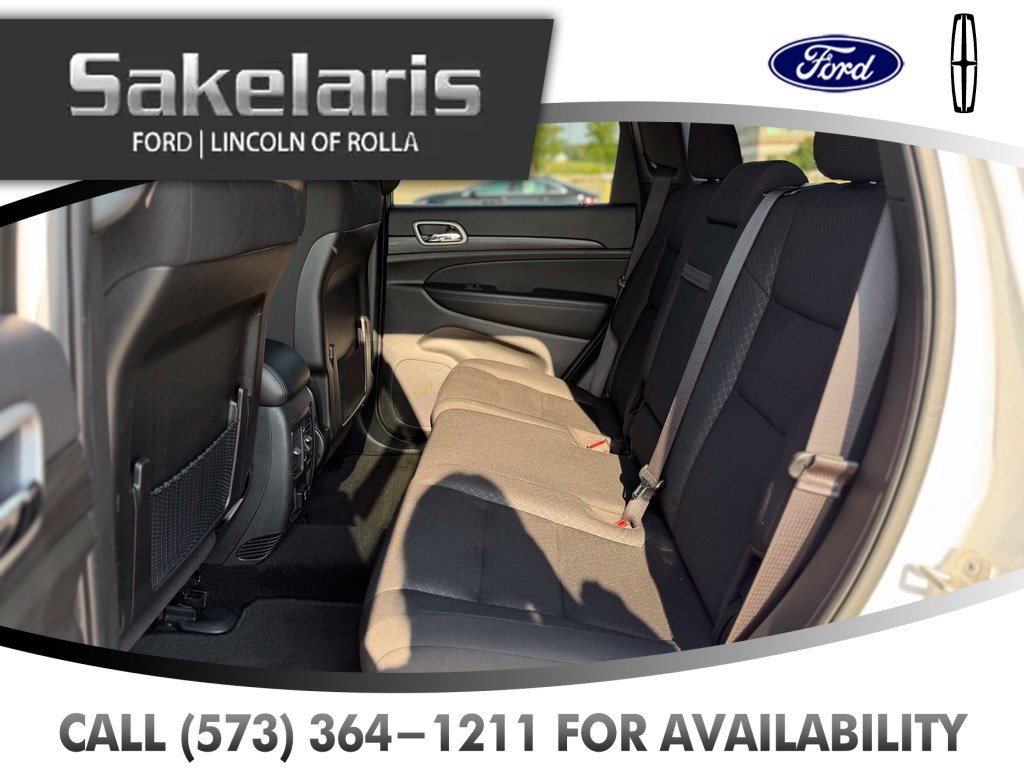 Used 2021 Jeep Grand Cherokee Laredo w/ Security & Convenience Group AWD/4WD image 31