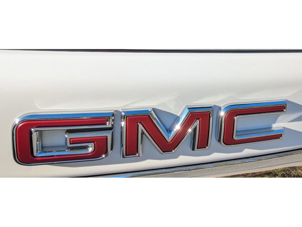 Used 2022 GMC Terrain SLE w/ Driver Convenience Package image 11