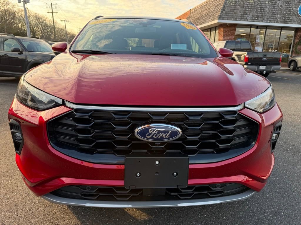 Certified 2025 Ford Escape ST-Line Elite w/ Premium Technology Package image 5