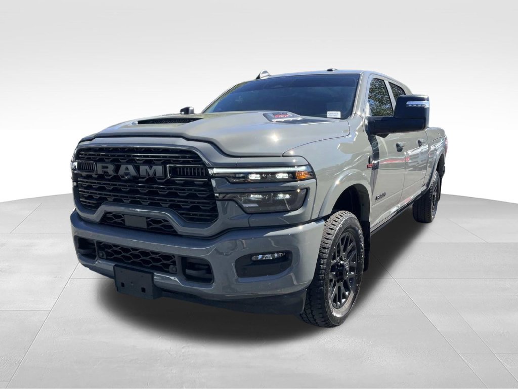 Used 2025 RAM 3500 Limited AWD/4WD image 9