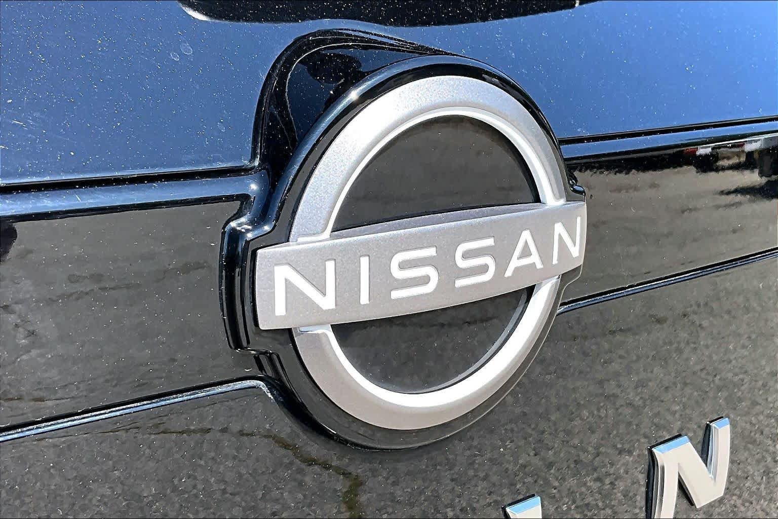 Used 2025 Nissan Pathfinder SV AWD/4WD image 33