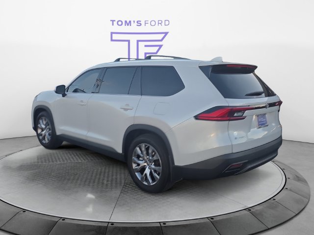 Used 2024 Toyota Grand Highlander AWD Hybrid image 3