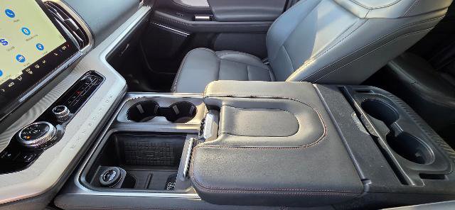 Certified 2025 Ford Expedition Active AWD/4WD image 17