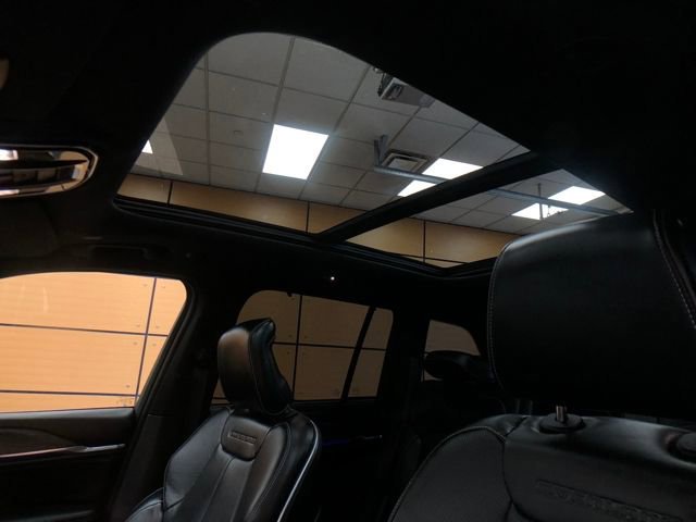 Used 2024 Jeep Grand Cherokee Overland w/ Luxury Tech Group IV image 21