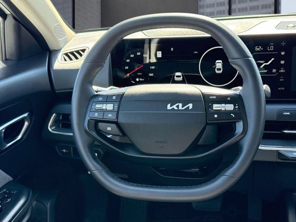 Used 2025 Kia K4 EX FWD image 12