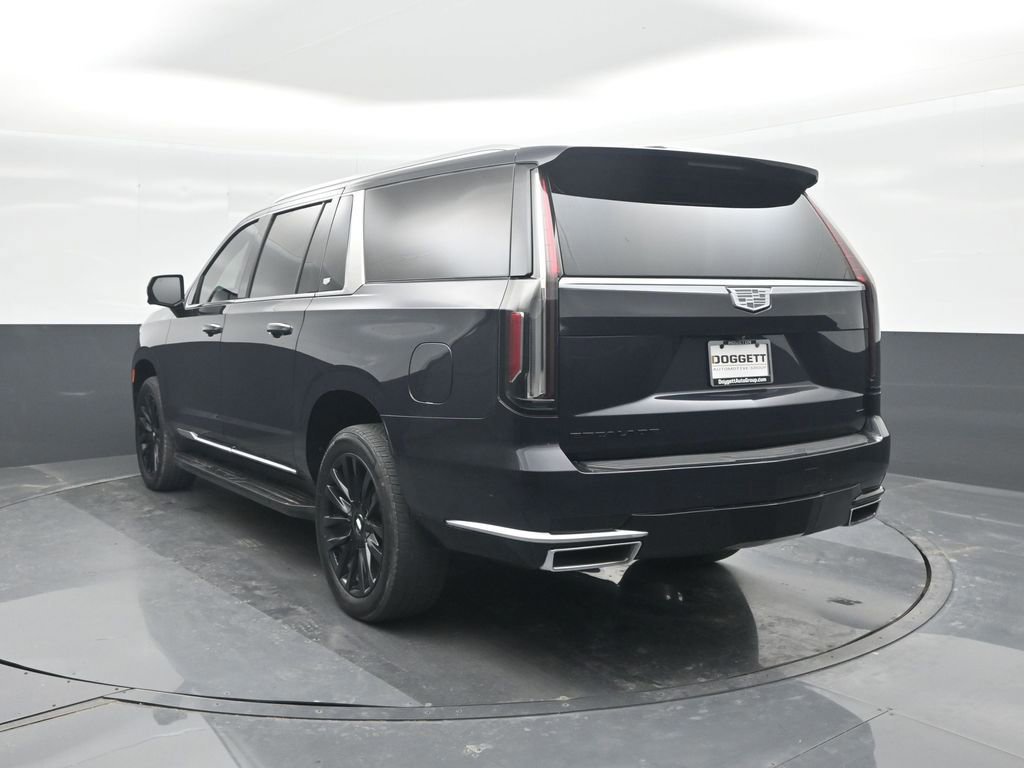 Used 2023 Cadillac Escalade ESV Premium Luxury image 3