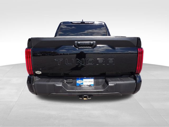 Used 2022 Toyota Tundra SR5 w/ SR5 Convenience Package AWD/4WD image 4