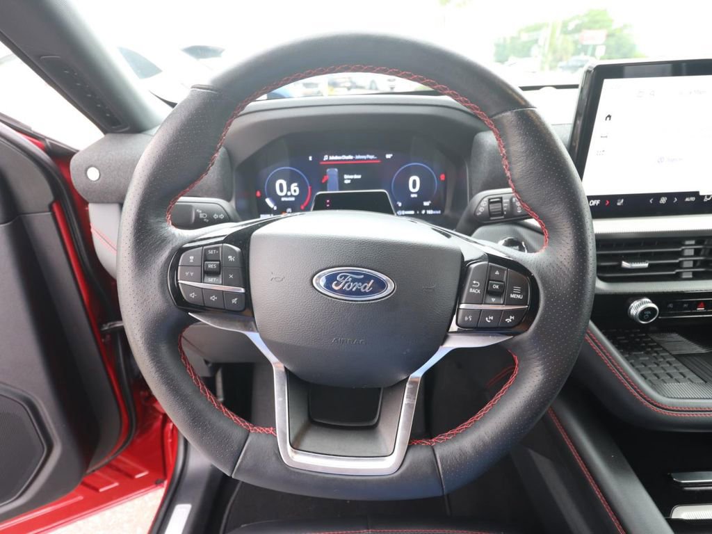Certified 2025 Ford Explorer ST-Line w/ Premium Package image 18