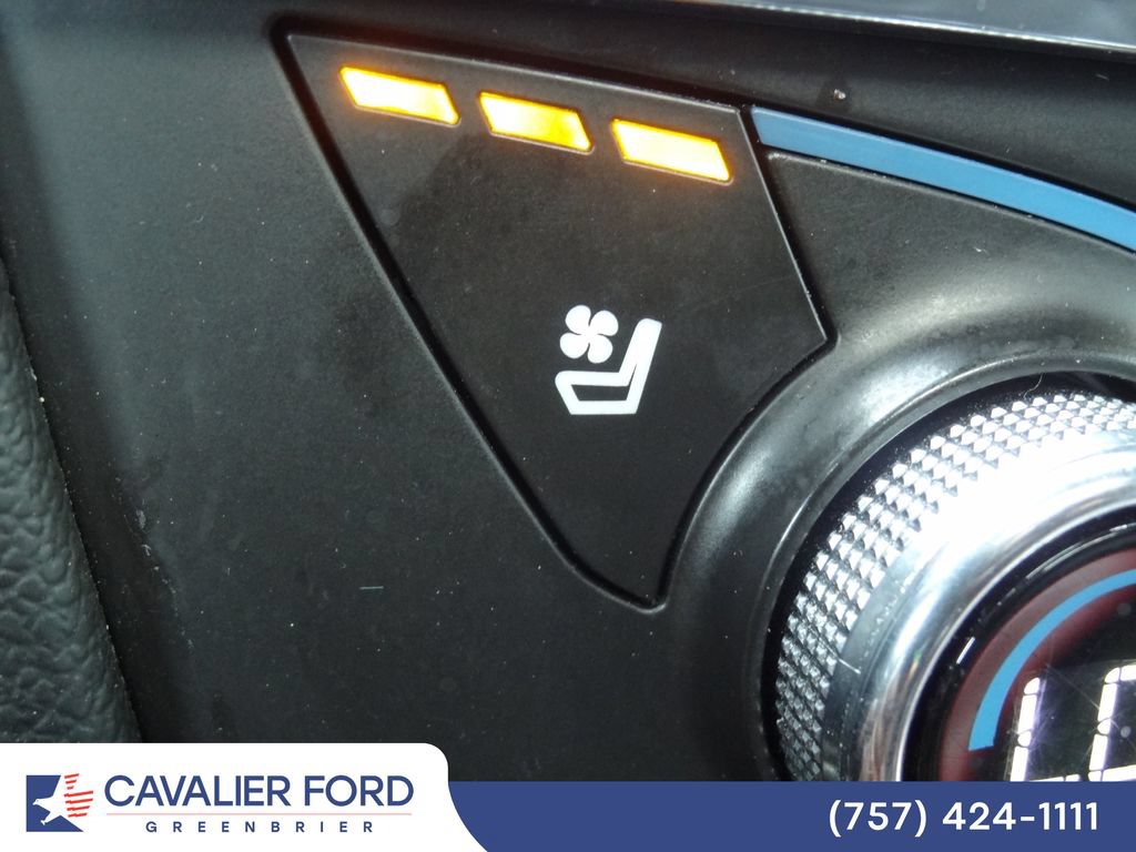 Used 2023 Chevrolet Traverse Premier w/ Redline Edition AWD/4WD image 40