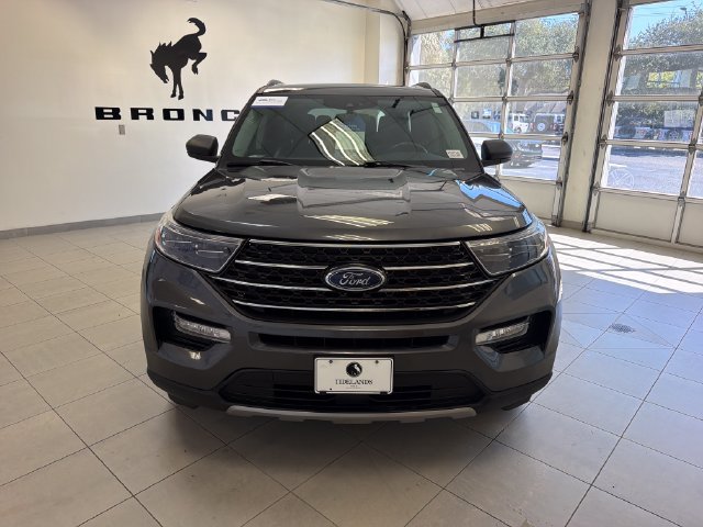 Certified 2020 Ford Explorer XLT w/ Equipment Group 202A AWD/4WD image 3