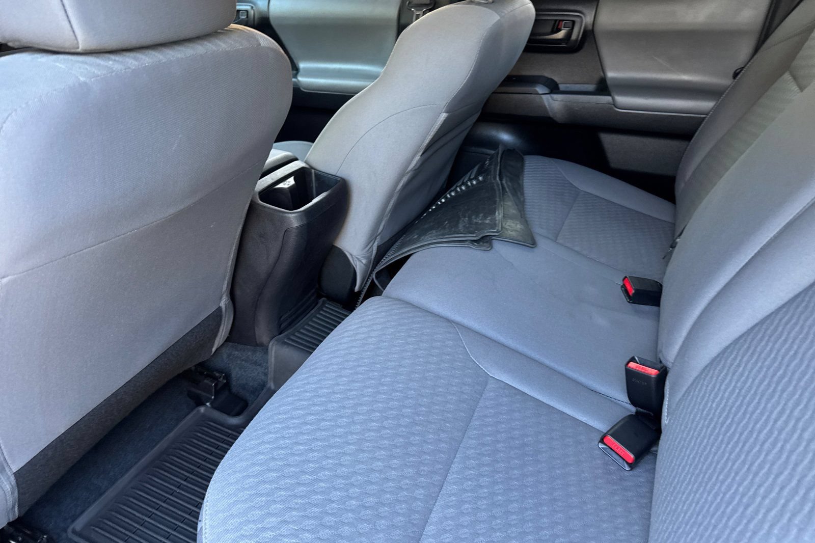 Used 2022 Toyota Tacoma SR AWD/4WD image 12