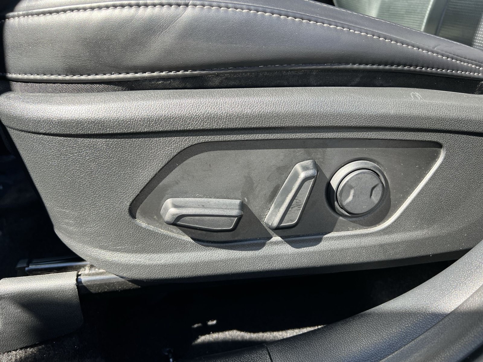 Used 2025 Kia Sorento EX AWD/4WD image 14