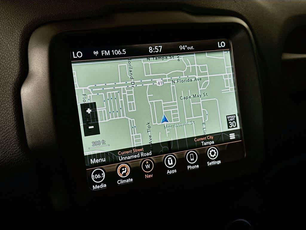 Used 2023 Jeep Renegade Latitude AWD/4WD image 27