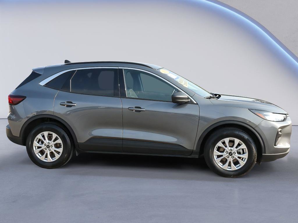 Certified 2023 Ford Escape Active w/ Tech Pack #1 AWD/4WD image 8