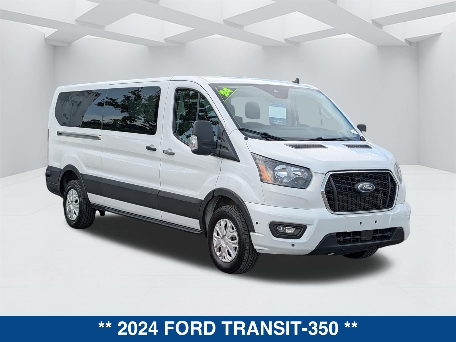 Certified 2024 Ford Transit 350 XLT RWD image 4