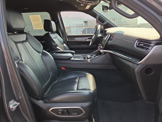 Used 2022 Jeep Wagoneer Series I AWD/4WD image 17