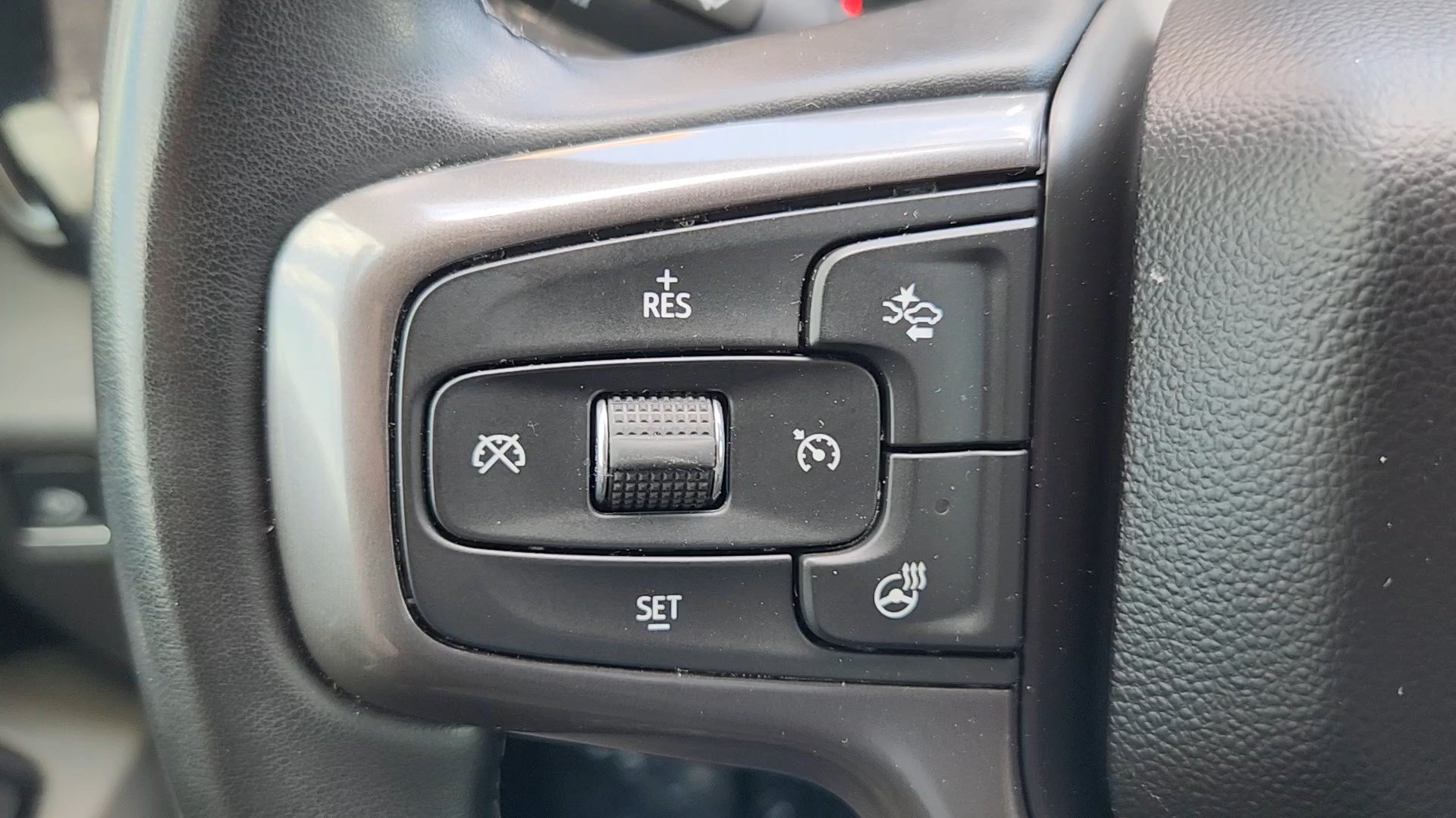 Used 2024 Chevrolet Silverado 2500 ZR2 AWD/4WD image 12