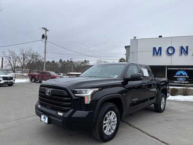 Used 2023 Toyota Tundra SR5 w/ SR5 Convenience Package AWD/4WD image 7
