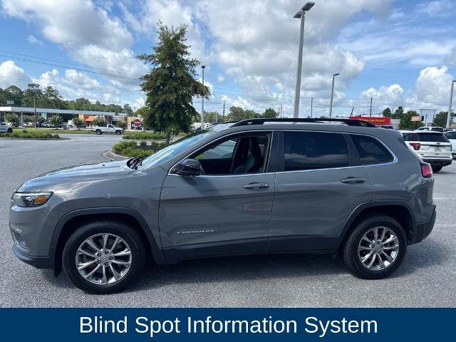Used 2022 Jeep Cherokee Latitude Lux w/ Sun & Sound Group FWD image 5