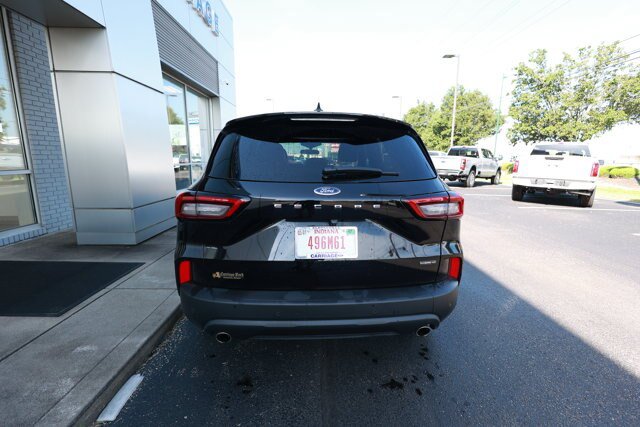 Certified 2025 Ford Escape ST-Line Select w/ Tech Pack #1 AWD/4WD image 4