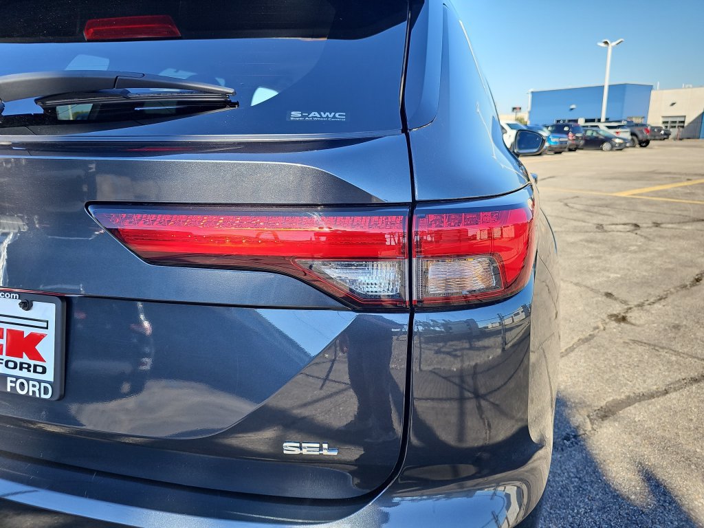 Used 2024 Mitsubishi Outlander SEL Black Edition AWD/4WD image 34