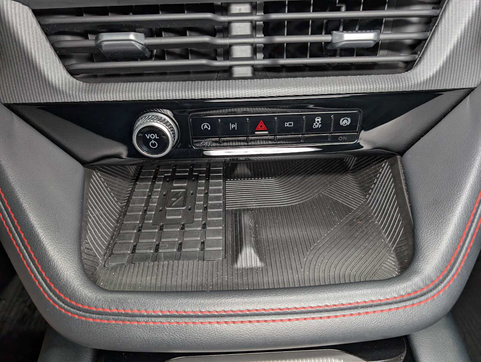 Certified 2025 Ford Explorer ST AWD/4WD image 34
