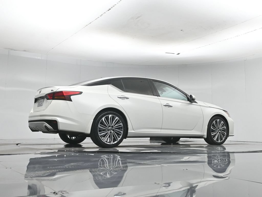 Used 2024 Nissan Altima 2.5 SL FWD image 49