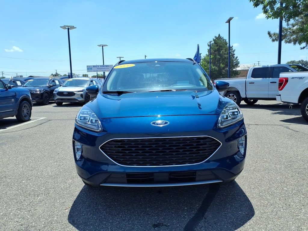 Certified 2020 Ford Escape Titanium w/ Titanium Premium Package 2.0 AWD/4WD image 3