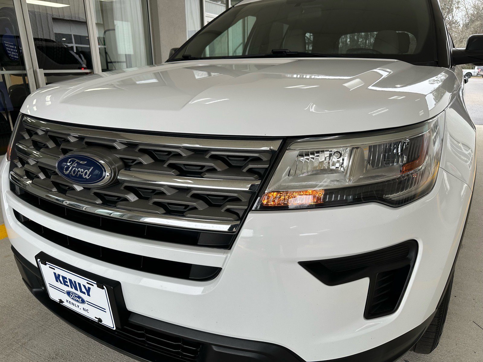 Certified 2019 Ford Explorer FWD image 9
