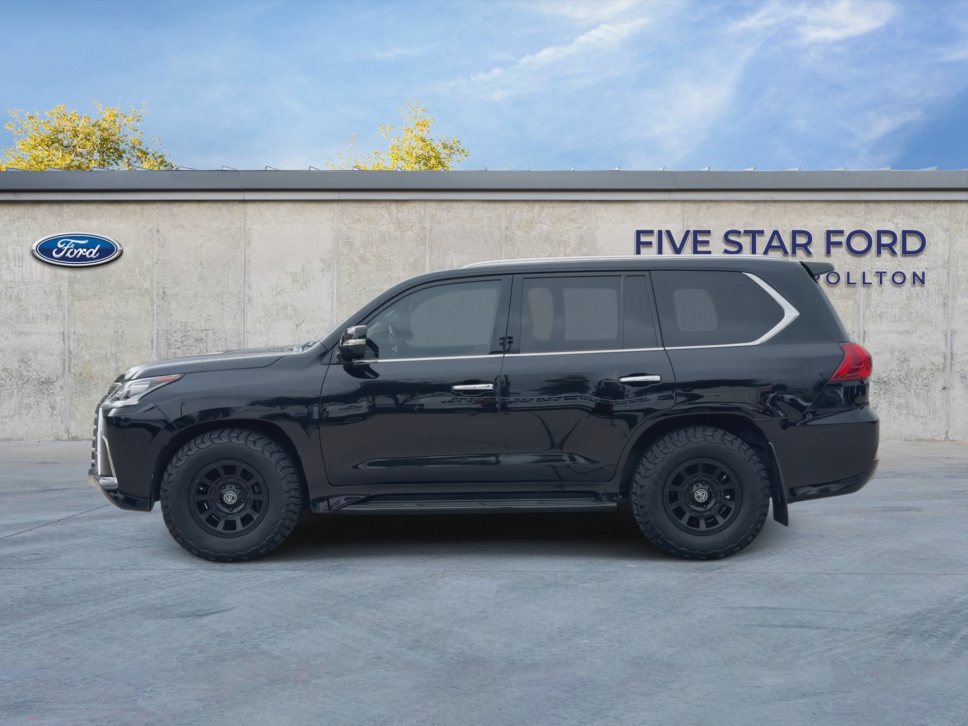 Used 2018 Lexus LX 570 4WD image 5