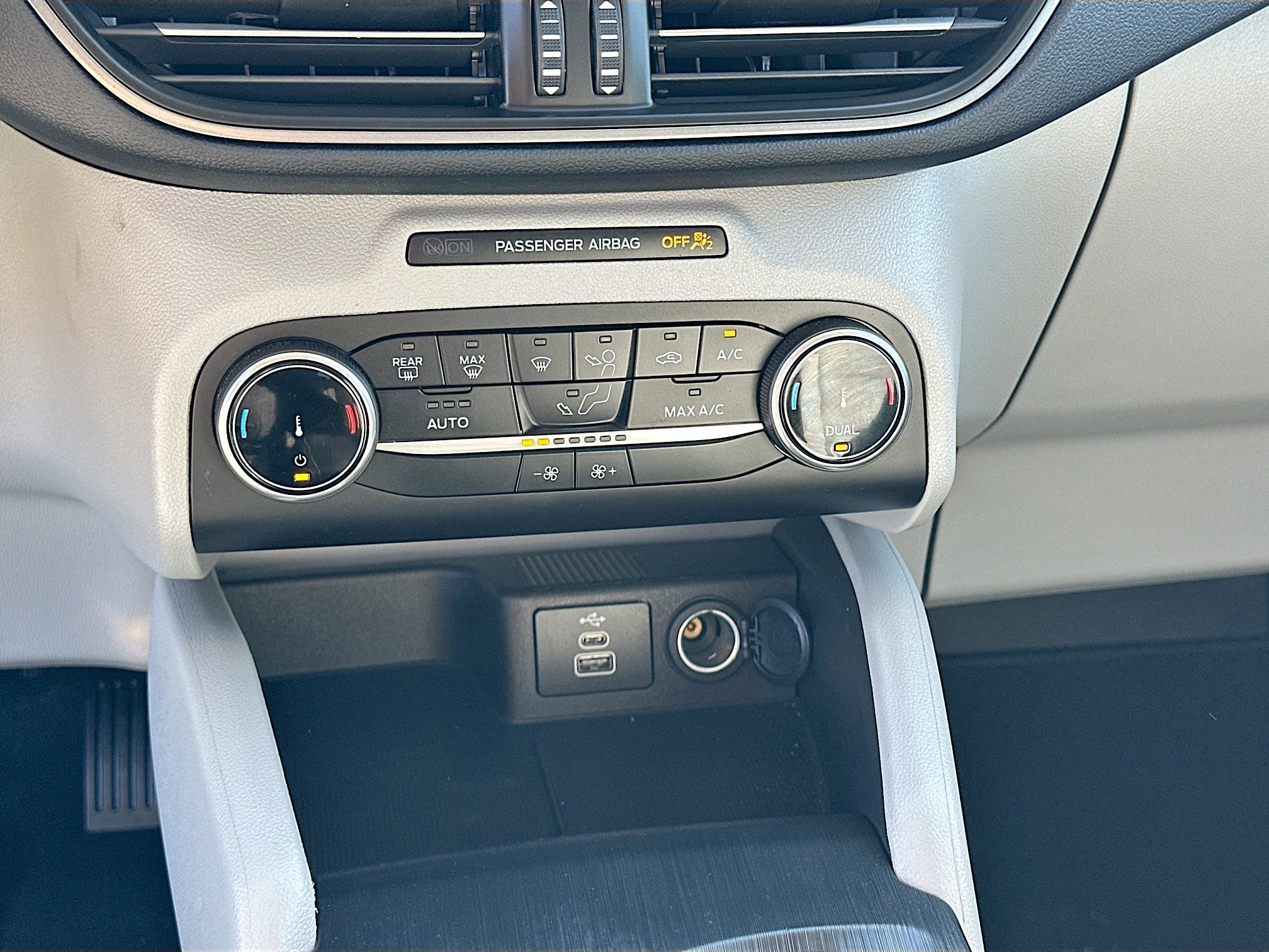 Certified 2024 Ford Escape Active image 15