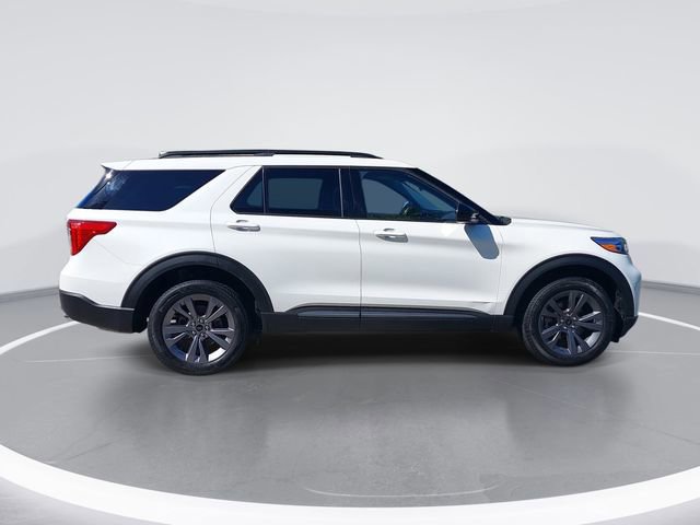 Certified 2022 Ford Explorer XLT w/ Equipment Group 202A AWD/4WD image 6