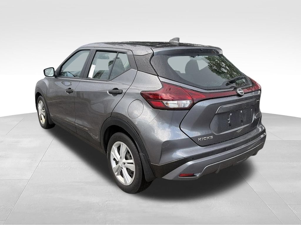 Used 2023 Nissan Kicks S FWD image 4