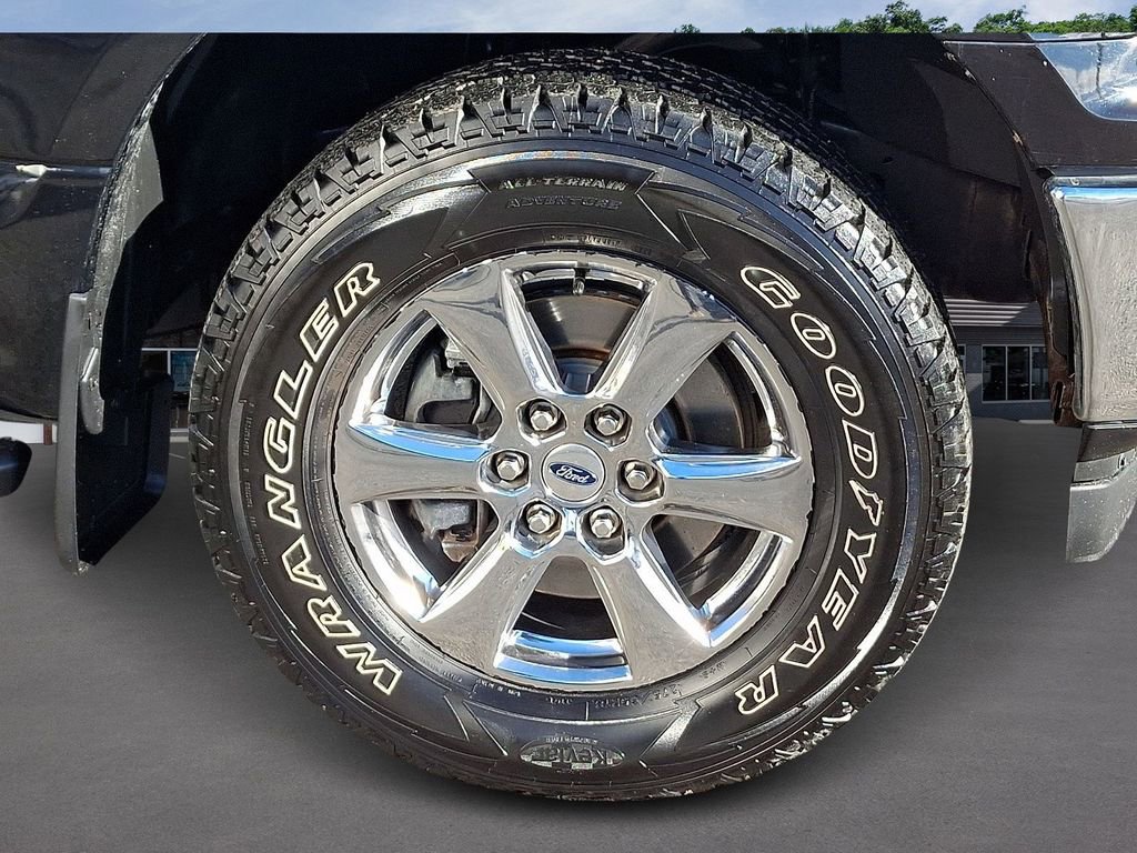 Certified 2019 Ford F150 XLT w/ Equipment Group 302A Luxury image 7