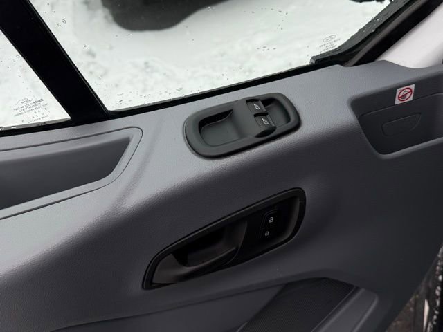 Certified 2019 Ford Transit 150 130 Low Roof image 11