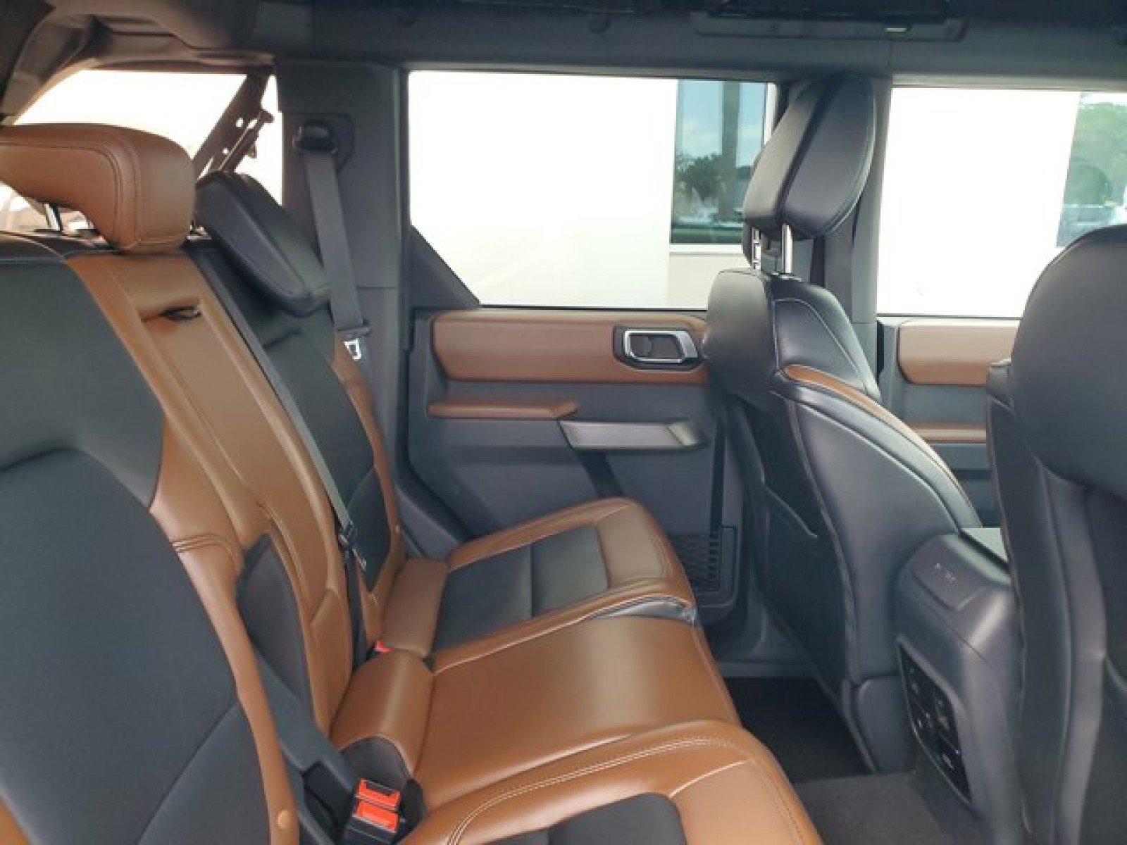 Certified 2022 Ford Bronco Outer Banks AWD/4WD image 30