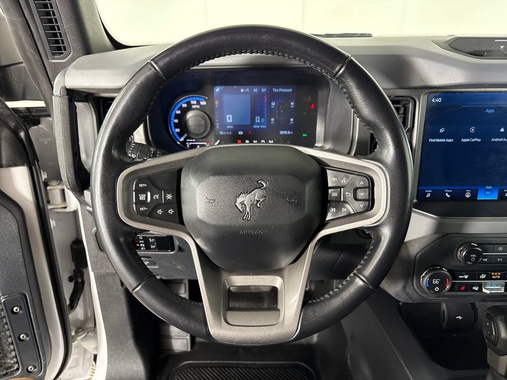 Certified 2024 Ford Bronco Black Diamond w/ Sasquatch Package AWD/4WD image 18