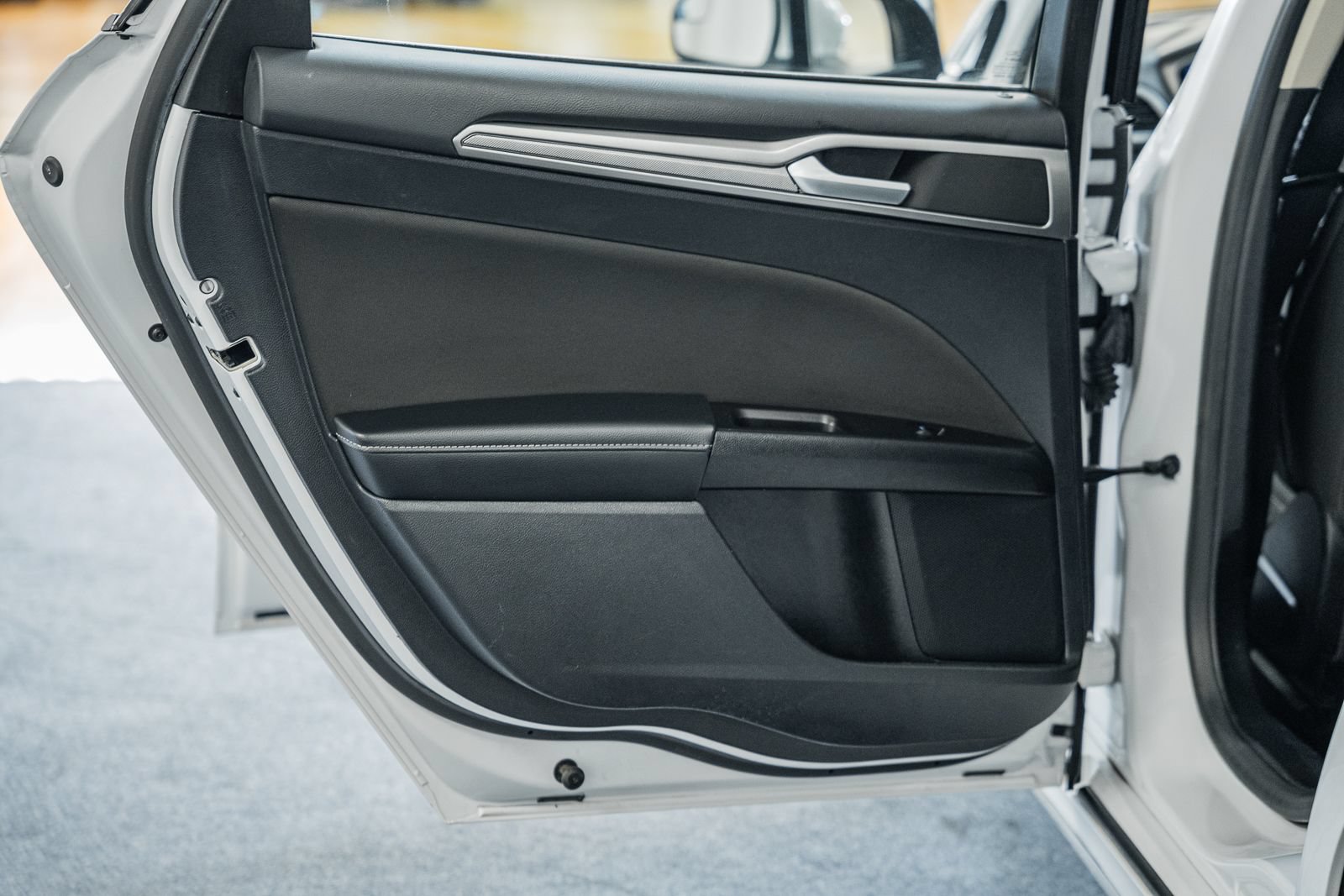 Certified 2017 Ford Fusion SE FWD image 38