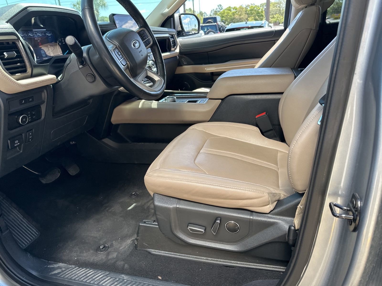 Certified 2024 Ford Expedition Max Limited RWD image 18