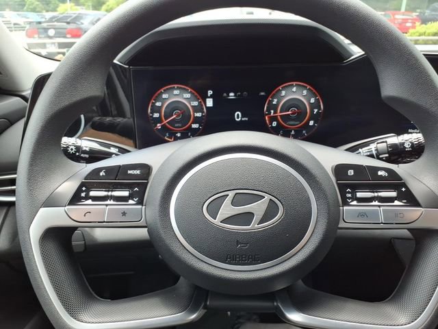 Used 2024 Hyundai Elantra SEL FWD image 21