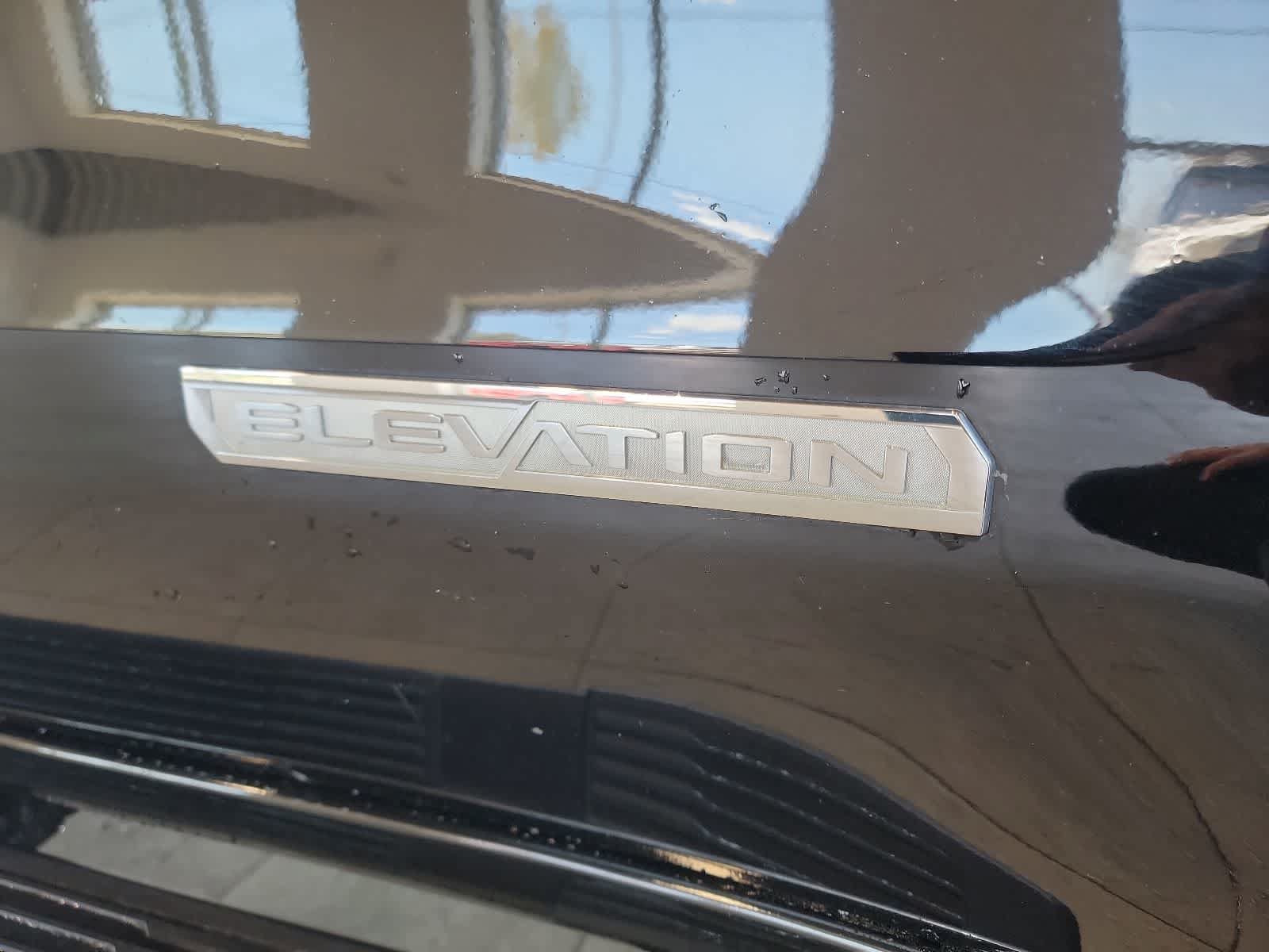 Used 2023 GMC Sierra 1500 Elevation w/ LPO, Elevation Black Package AWD/4WD image 8
