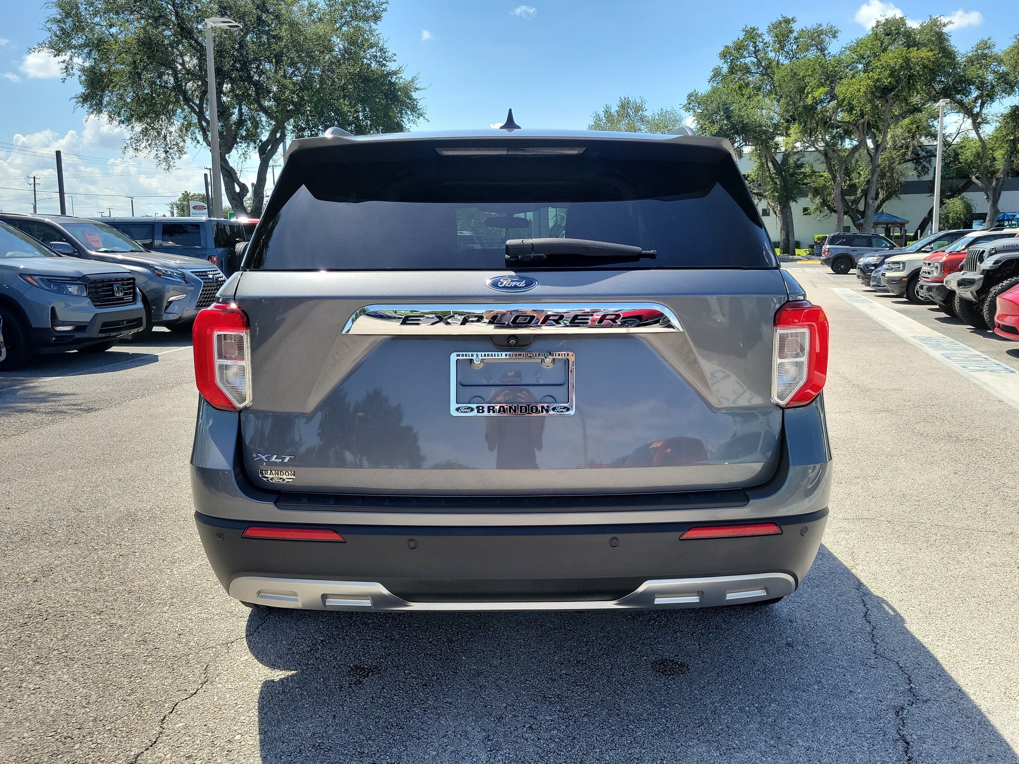 Certified 2023 Ford Explorer XLT w/ Equipment Group 202A RWD image 8