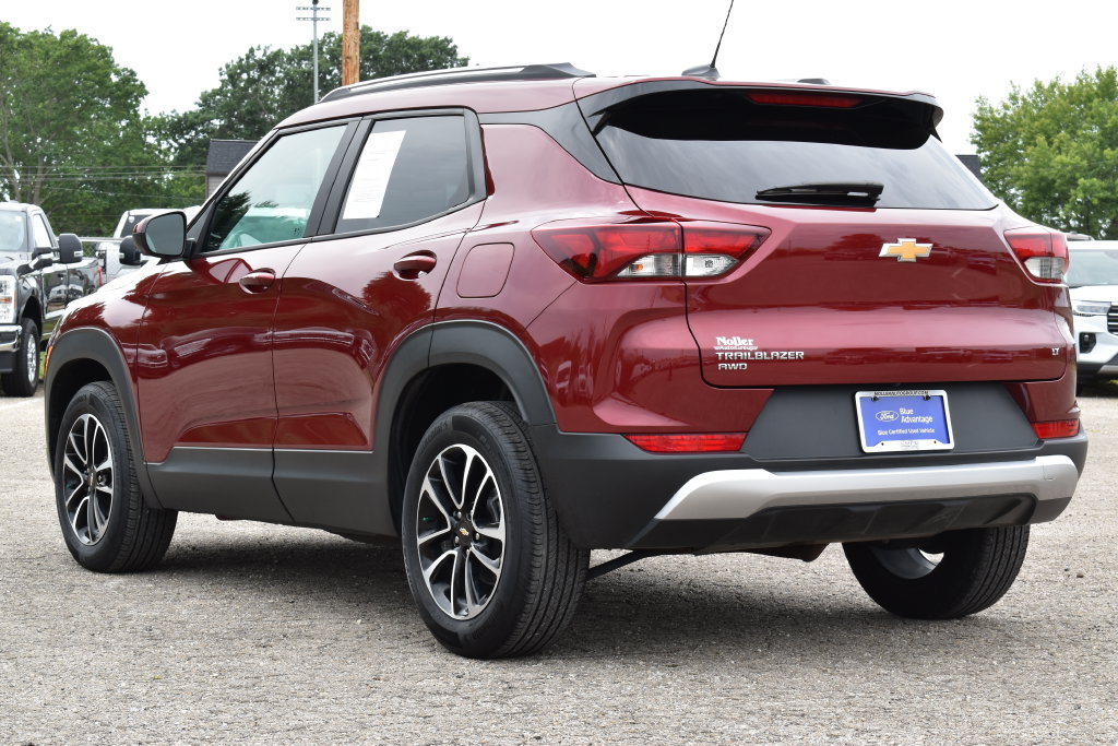 Used 2025 Chevrolet TrailBlazer LT AWD/4WD image 9