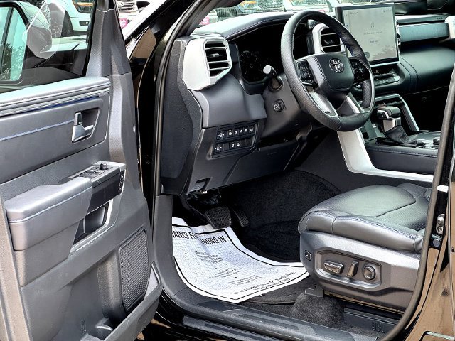 Used 2024 Toyota Tundra Platinum AWD/4WD image 9
