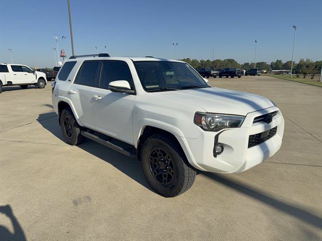 Used 2021 Toyota 4Runner SR5 Premium w/ Moonroof Package AWD/4WD image 2